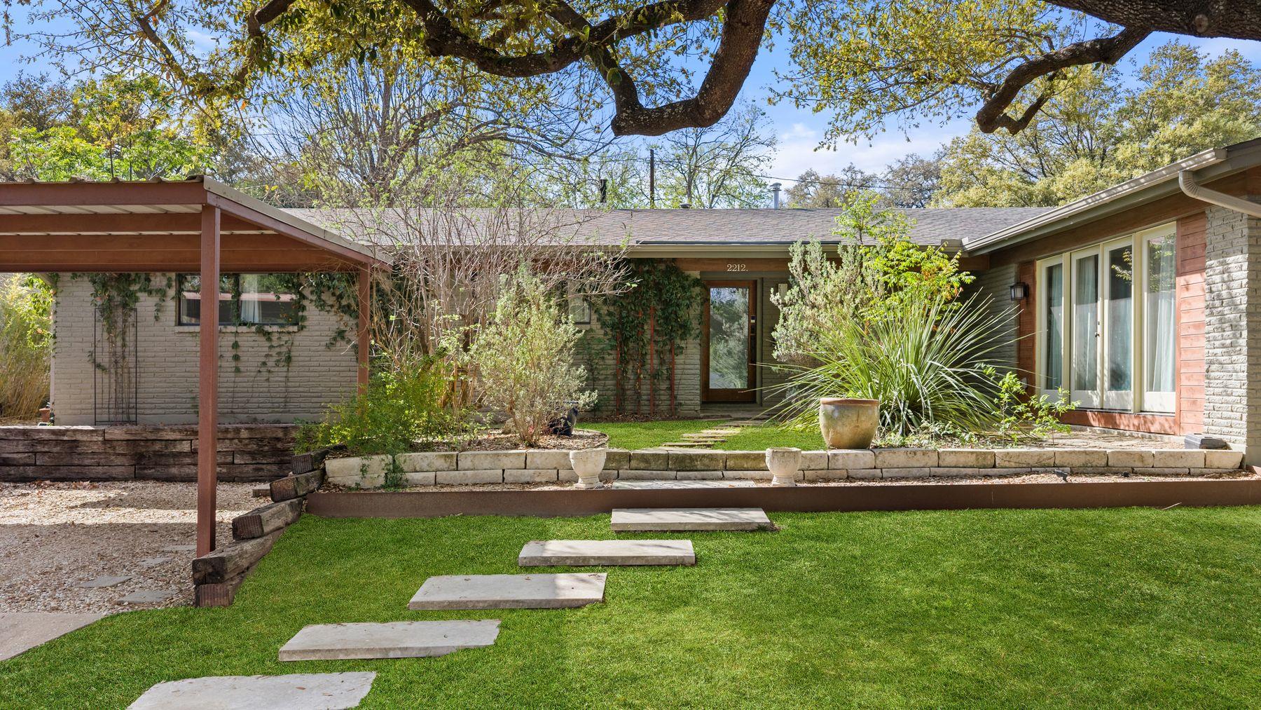 Single Family Residence